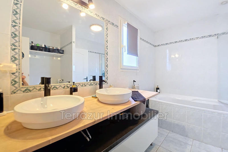 Villa - 102 m² - 4 pièces