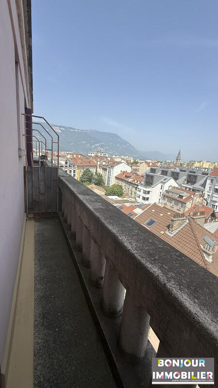 Appartement - 79 m² - 3 pièces