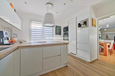 Maison - 138 m² - 6 pièces