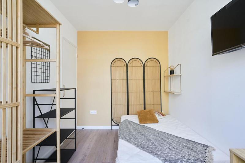 Appartement - 140 m² - 8 pièces