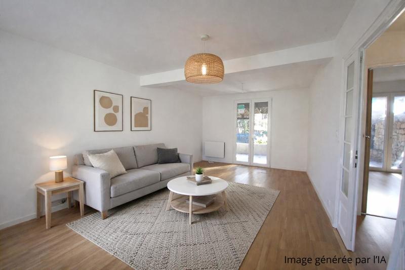 Maison - 90 m² - 5 pièces