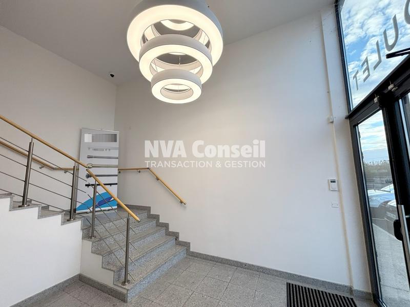 Entrepôt - 2 887 m²