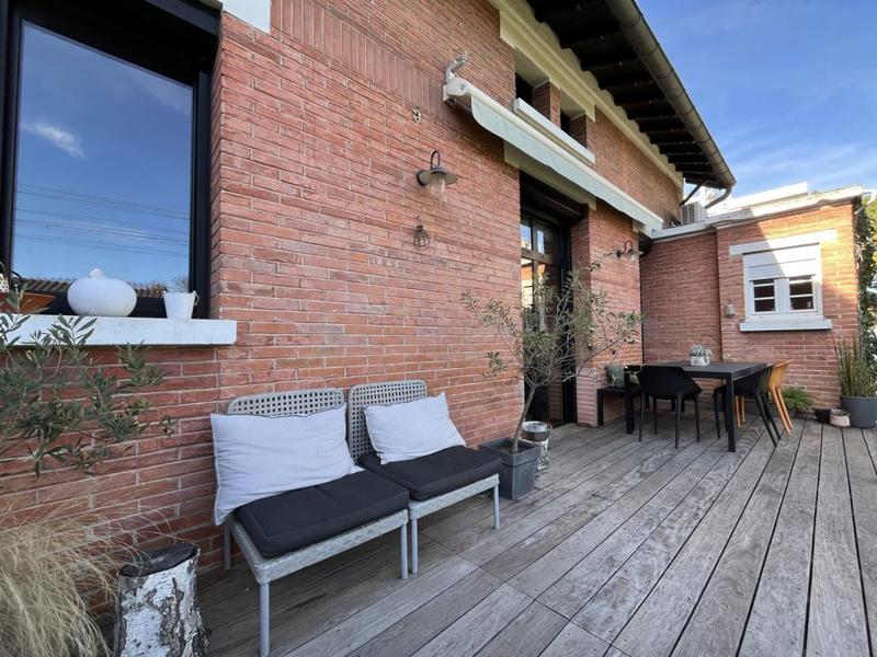 Maison - 315 m² - 12 pièces