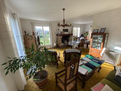 Maison - 146 m² - 8 pièces