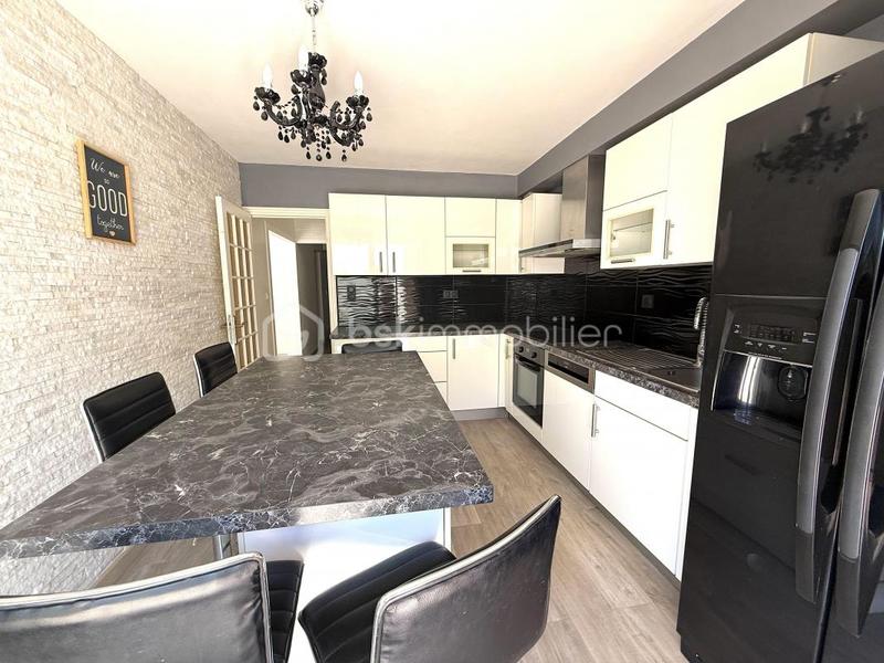 Appartement - 76 m² - 4 pièces