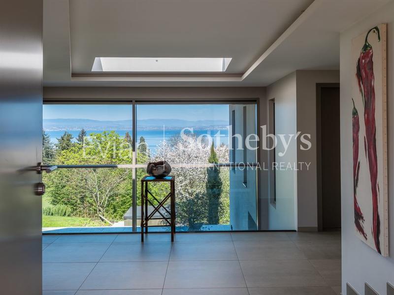 Maison - 302 m² - 7 pièces