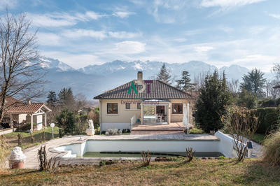 Maison - 92 m² - 5 pièces