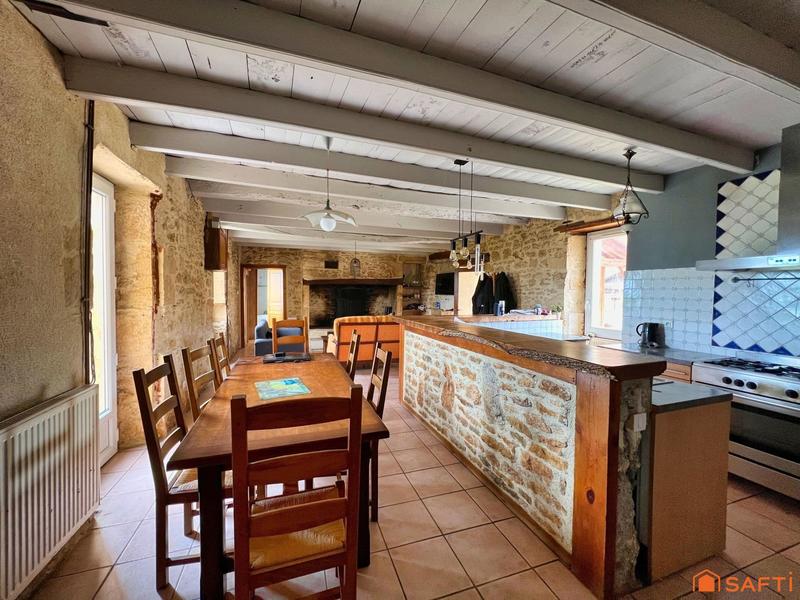 Maison - 230 m² - 9 pièces