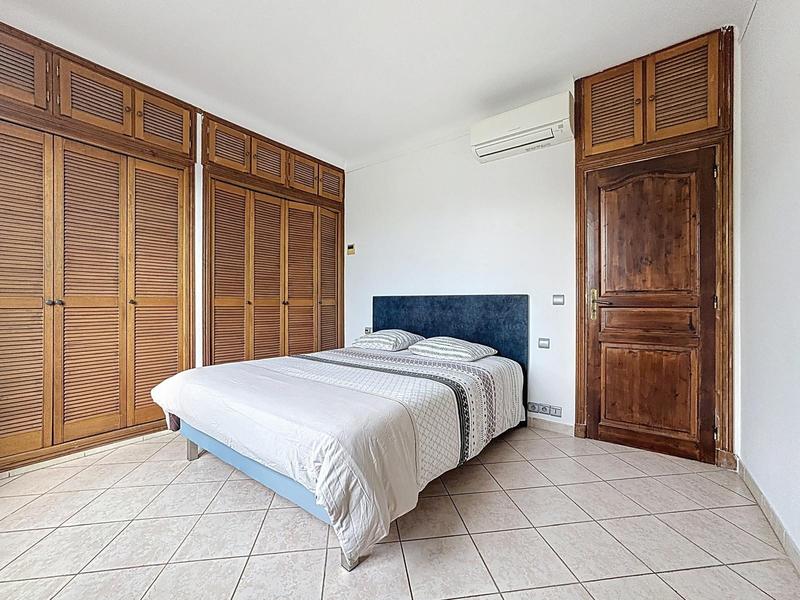 Villa - 170 m² - 6 pièces