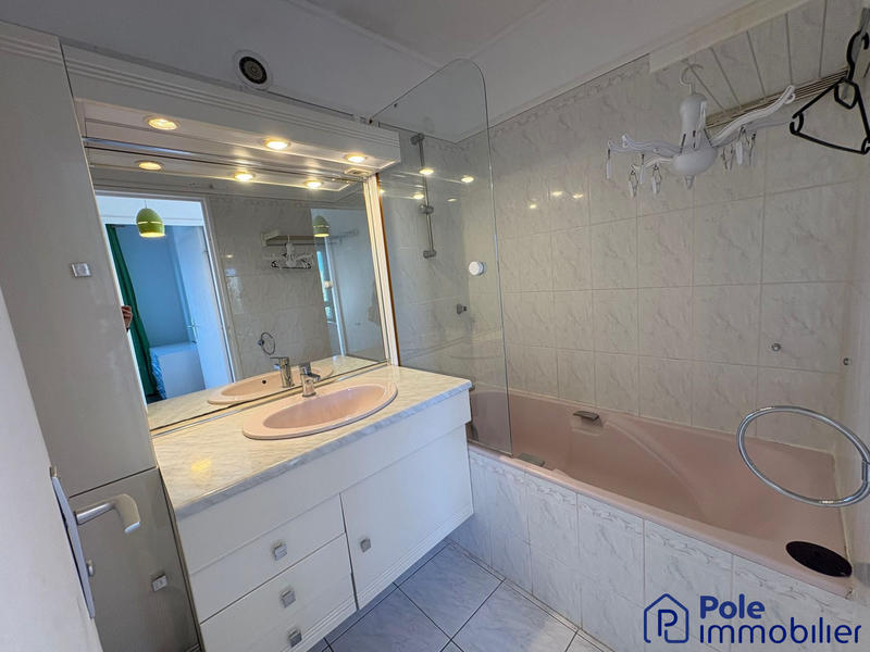 Appartement - 84 m² - 4 pièces