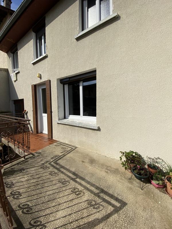 Maison - 213 m² - 8 pièces