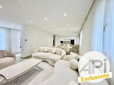 Maison - 162 m² - 5 pièces