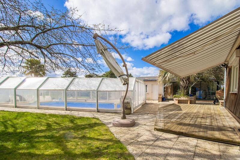 Propriété - 196 m² - 10 pièces