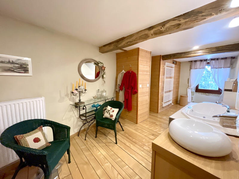 Maison - 417 m² - 8 pièces