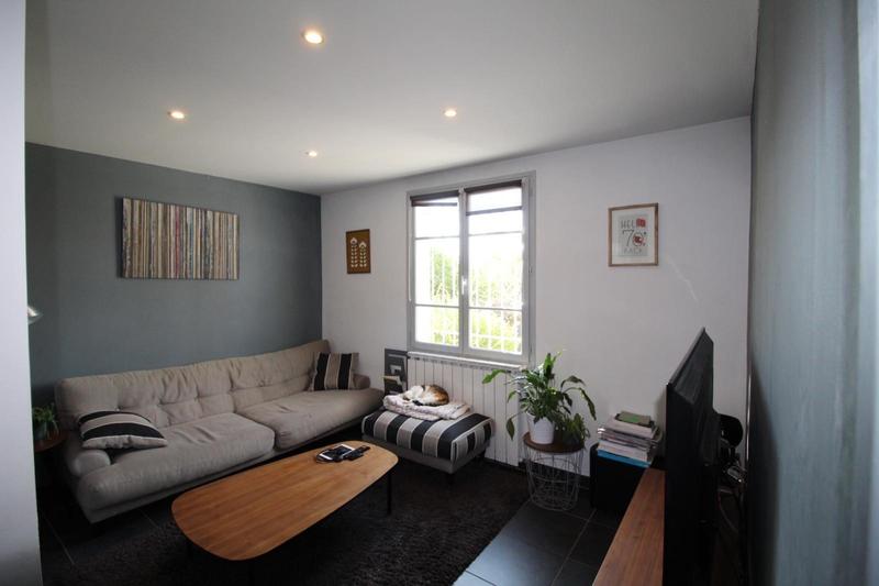 Villa - 216 m² - 9 pièces