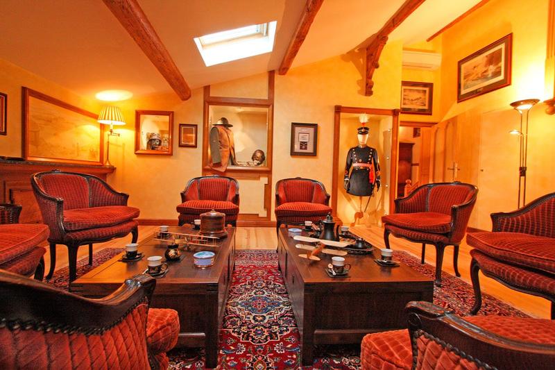 Maison ancienne - 360 m² - 6 pièces