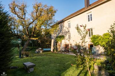 Maison en pierre - 412 m² - 12 pièces