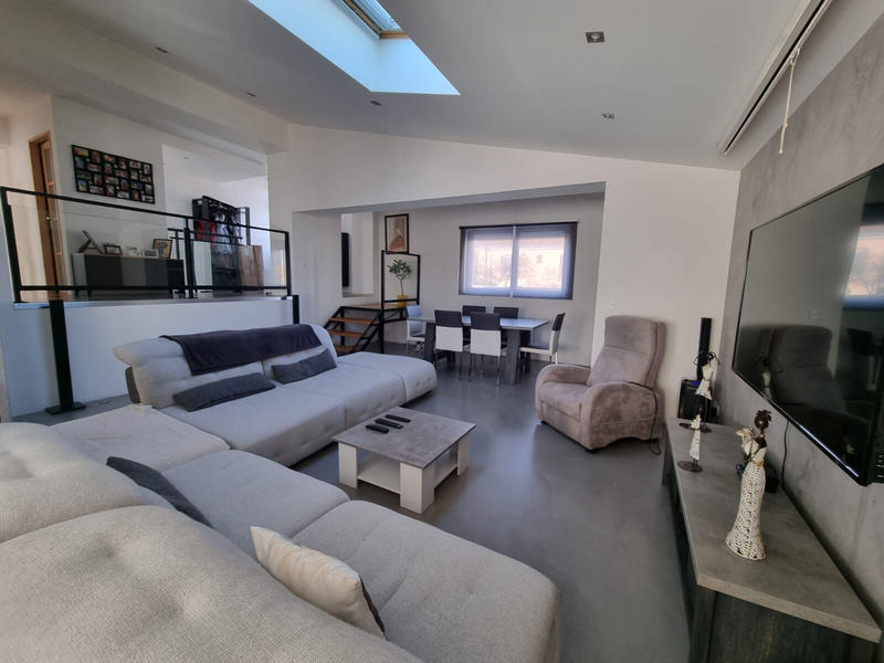 Maison - 169 m² - 6 pièces