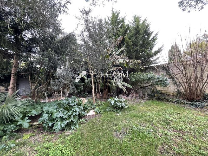 Maison - 235 m² - 6 pièces