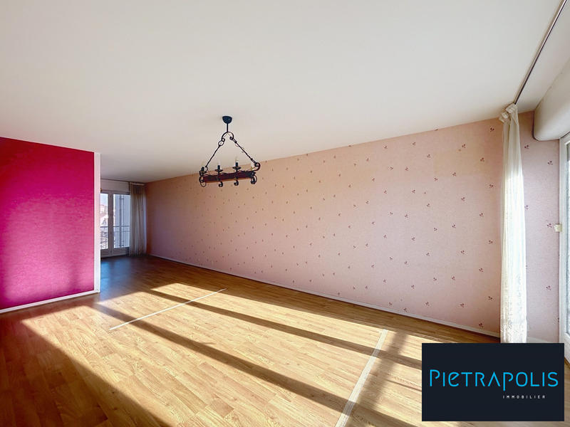 Appartement - 95 m² - 5 pièces