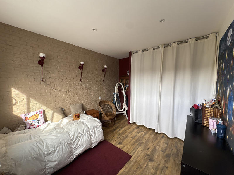 Maison - 228 m² - 7 pièces