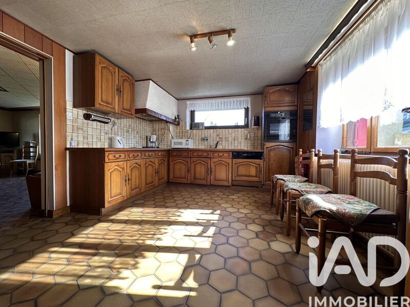 Maison - 164 m² - 7 pièces