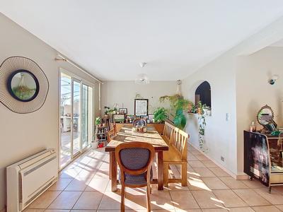 Villa - 164 m² - 6 pièces