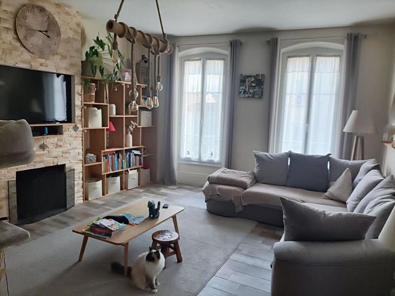 Maison - 180 m² - 7 pièces