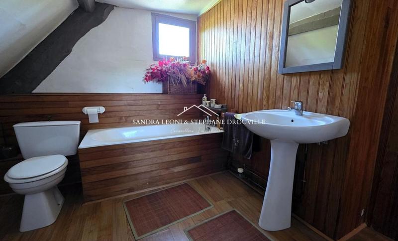 Maison - 295 m² - 8 pièces