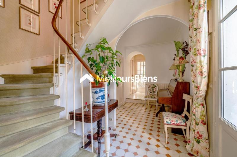 Maison - 160 m² - 9 pièces