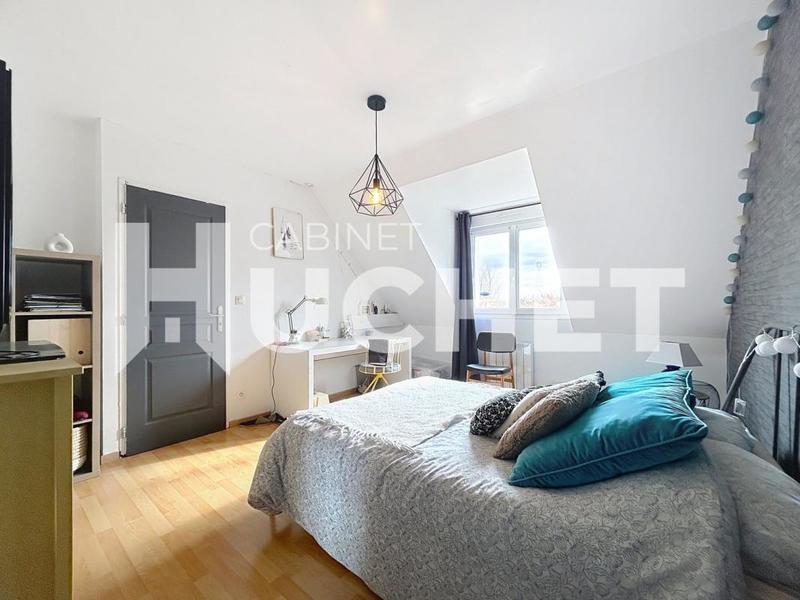 Maison - 162 m² - 7 pièces