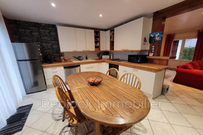 Maison - 98 m² - 4 pièces