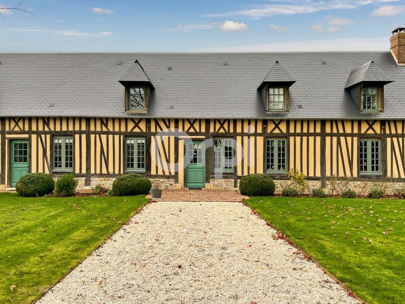 Propriété - 236 m² - 6 pièces