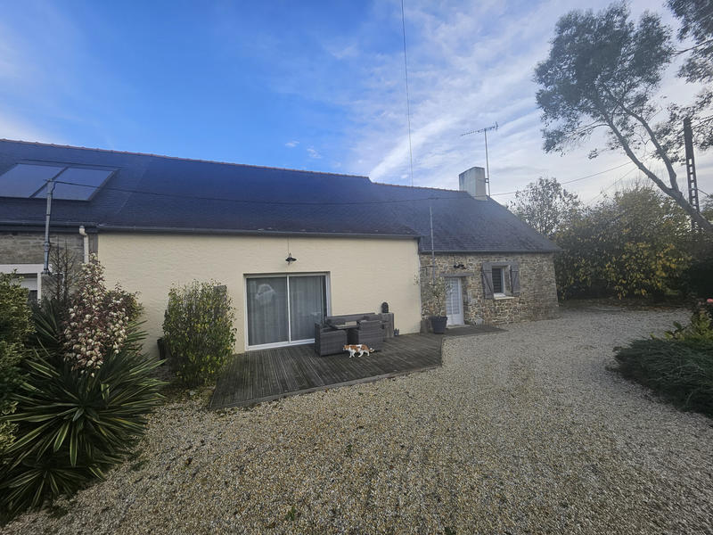 Maison - 90 m² - 5 pièces