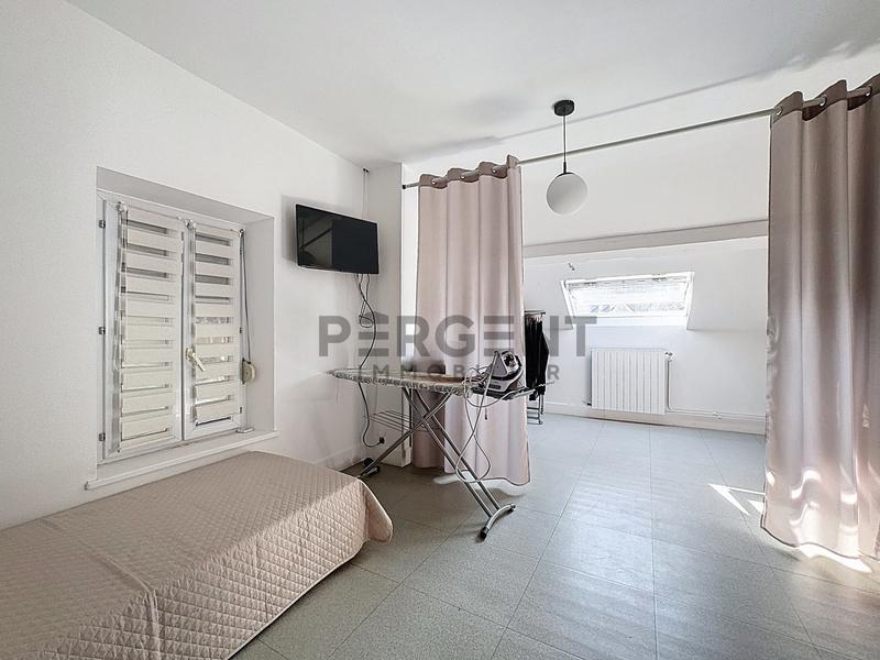 Maison - 211 m² - 10 pièces