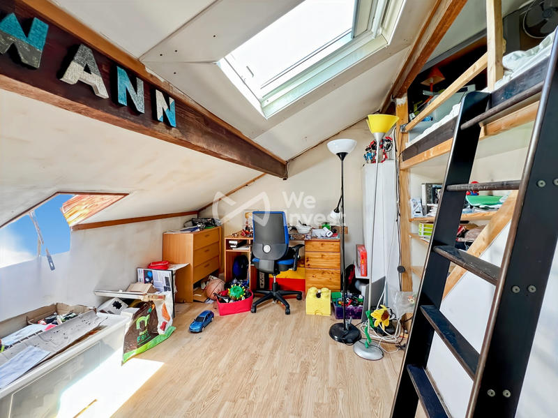 Maison - 93 m² - 5 pièces