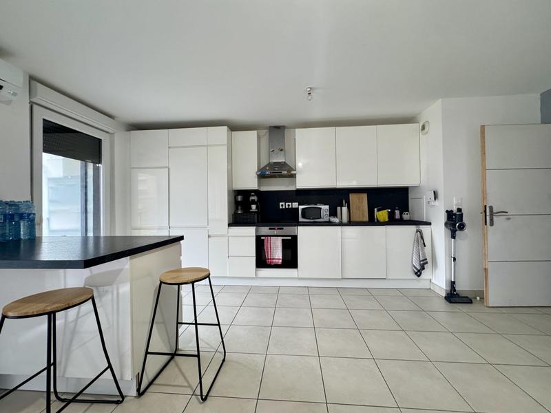 Appartement - 80 m² - 4 pièces