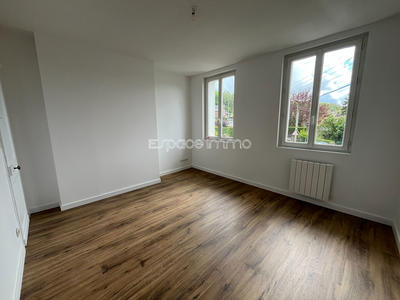 Maison - 115 m² - 8 pièces