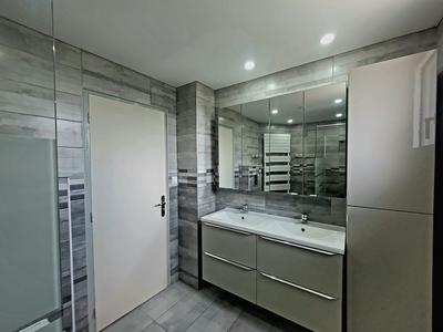 Maison traditionnelle - 99 m² - 4 pièces