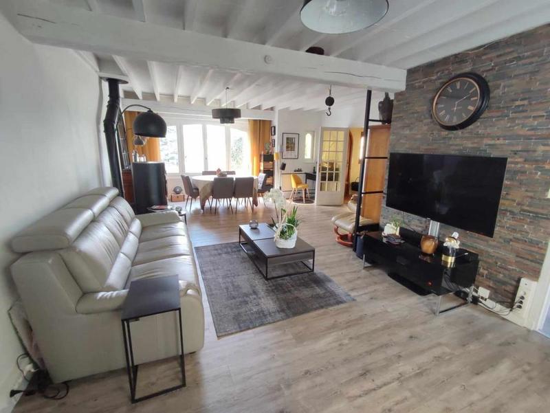 Maison - 169 m² - 8 pièces