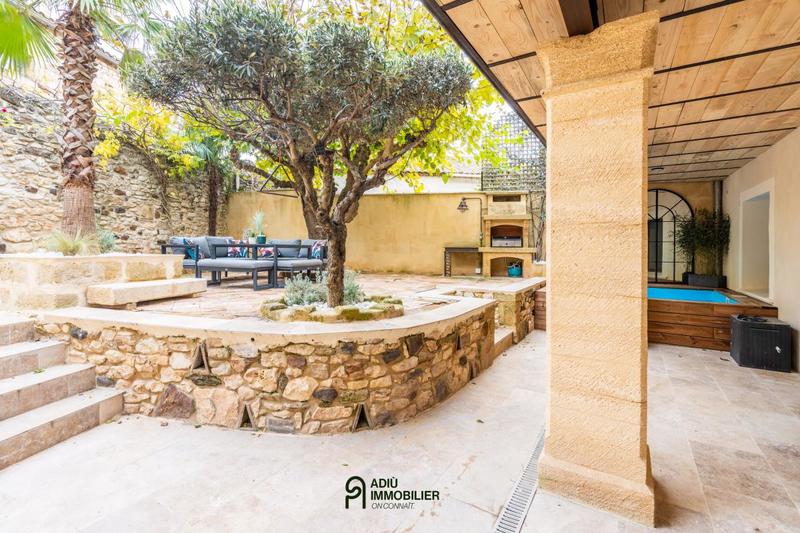 Maison de village - 262 m² - 7 pièces