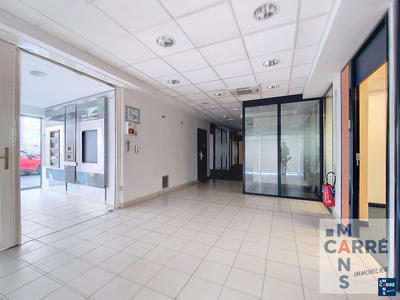 Local commercial - 139 m² - 7 pièces