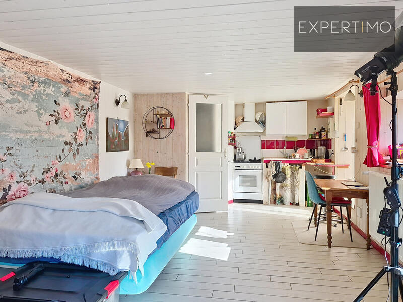 Maison - 227 m² - 9 pièces