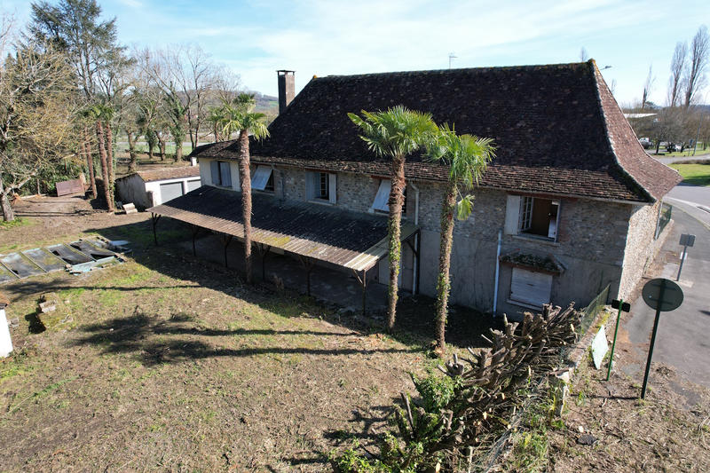 Maison - 550 m² - 14 pièces
