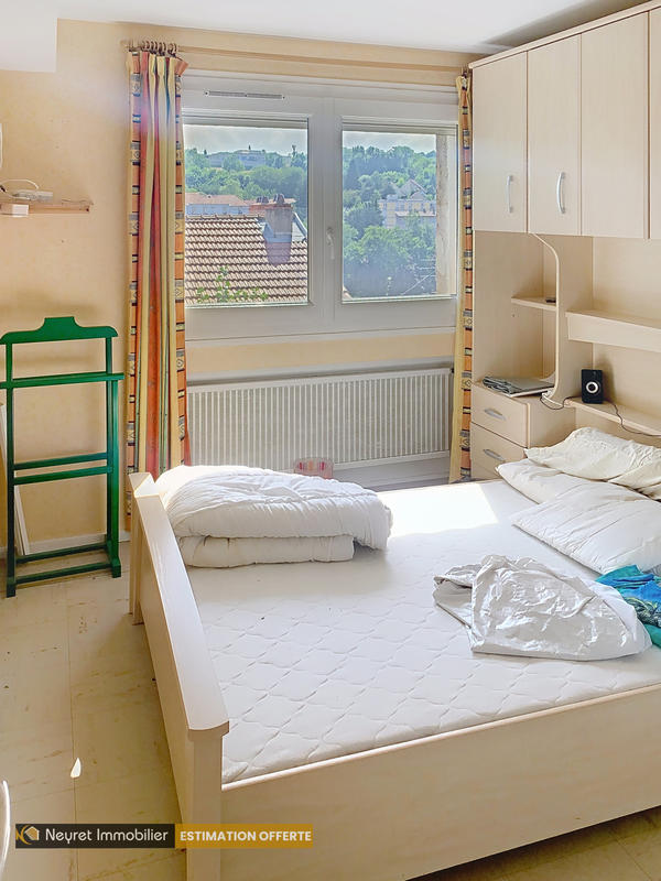 Triplex - 122 m² - 7 pièces