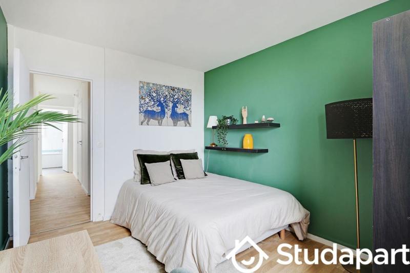 Chambre - 13 m² - 1 pièce