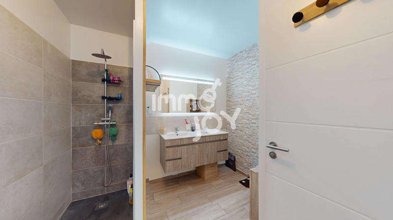 Maison - 83 m² - 4 pièces