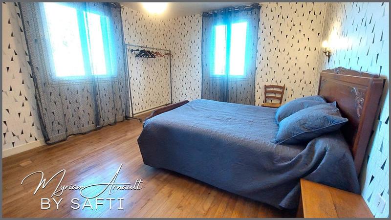 Maison - 257 m² - 11 pièces