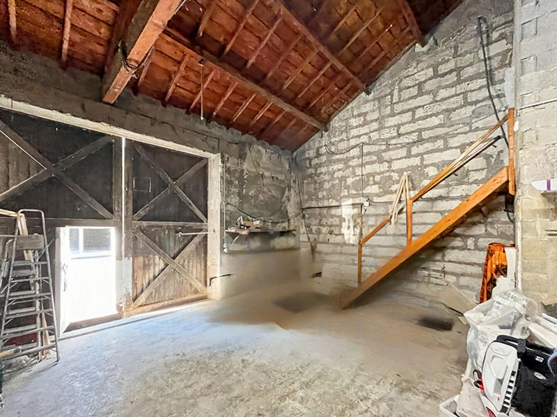 Maison - 219 m² - 8 pièces