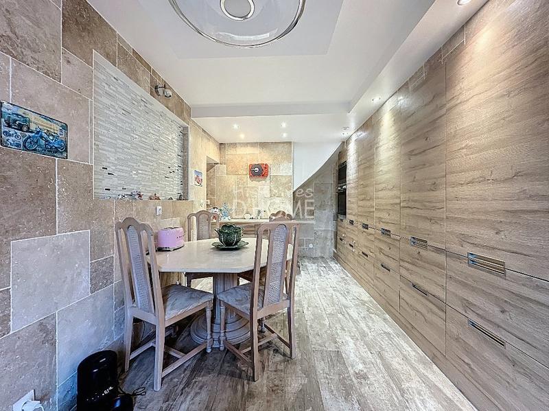 Maison - 158 m² - 5 pièces